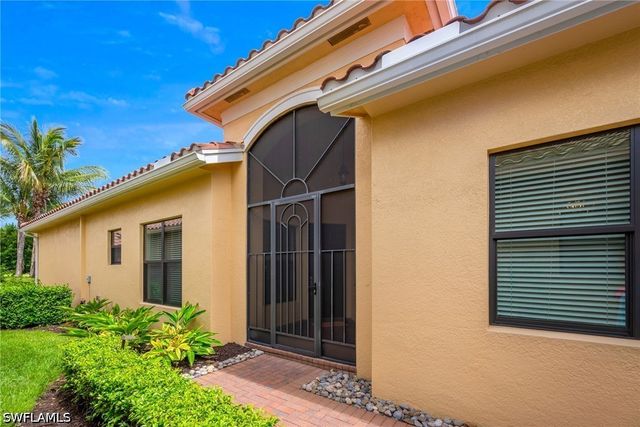 13322 Silktail DR, Naples, FL 34109
