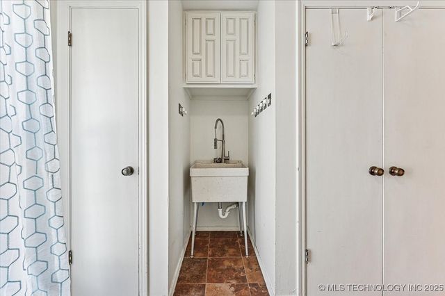 4220 E 77th Street, Tulsa, OK 74136