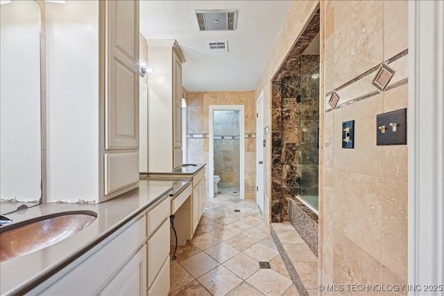 4220 E 77th Street, Tulsa, OK 74136