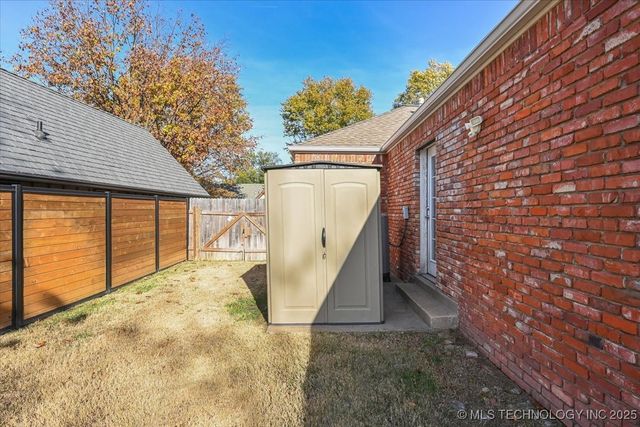 4220 E 77th Street, Tulsa, OK 74136