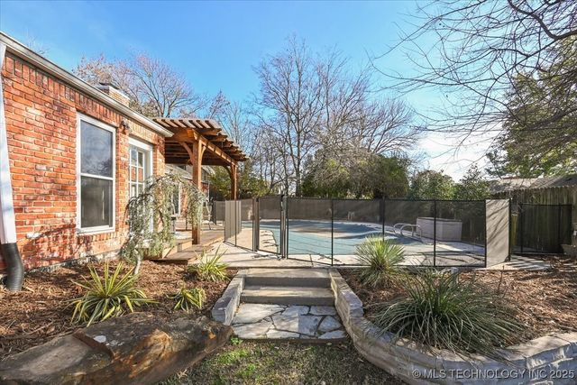 4220 E 77th Street, Tulsa, OK 74136