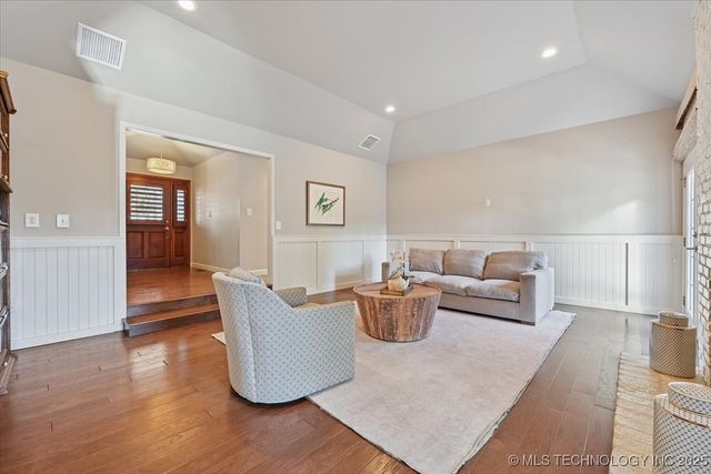 4220 E 77th Street, Tulsa, OK 74136