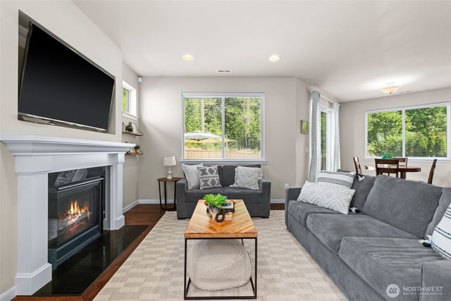 10379 Sentinel Drive, Gig Harbor, WA 98332