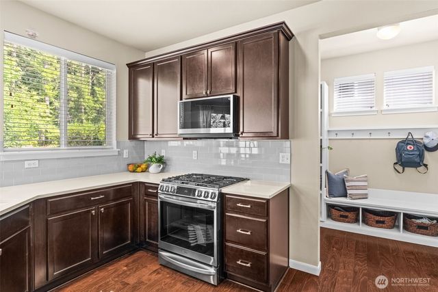 10379 Sentinel Drive, Gig Harbor, WA 98332
