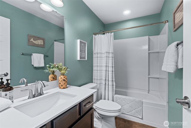 10379 Sentinel Drive, Gig Harbor, WA 98332