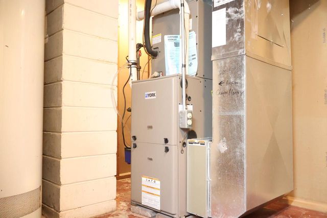 2711 Hyacinth AVENUE, Janesville, WI 53545