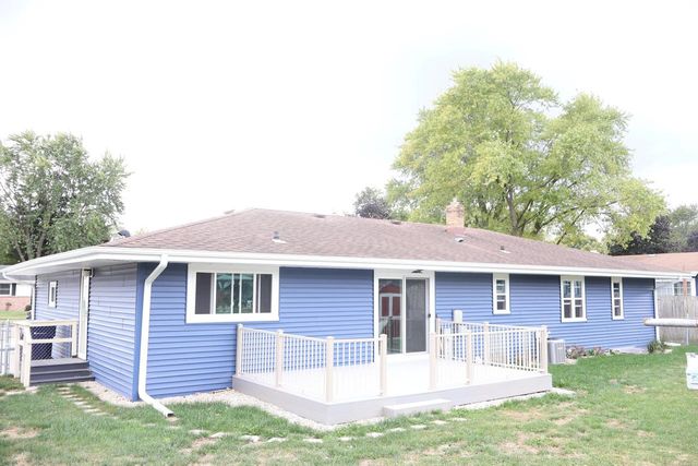 2711 Hyacinth AVENUE, Janesville, WI 53545