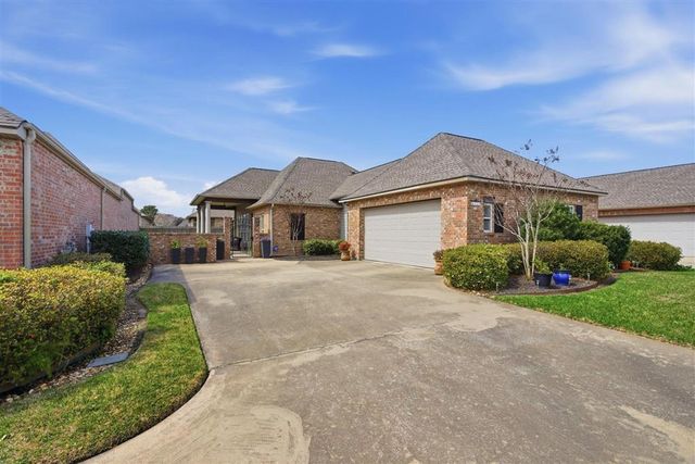 6134 E Azalea Drive, Lake Charles, LA 70605