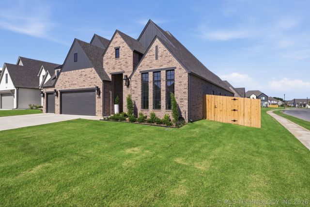 14285 S Delaware Place, Bixby, OK 74008