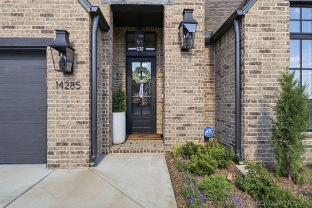 14285 S Delaware Place, Bixby, OK 74008