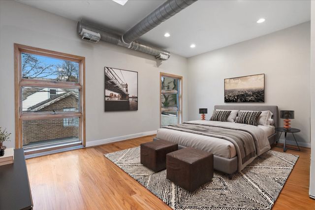 2016 W Concord Place, Chicago, IL 60647