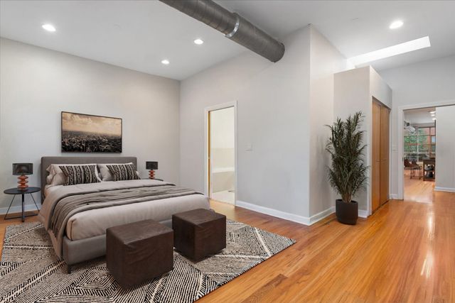 2016 W Concord Place, Chicago, IL 60647