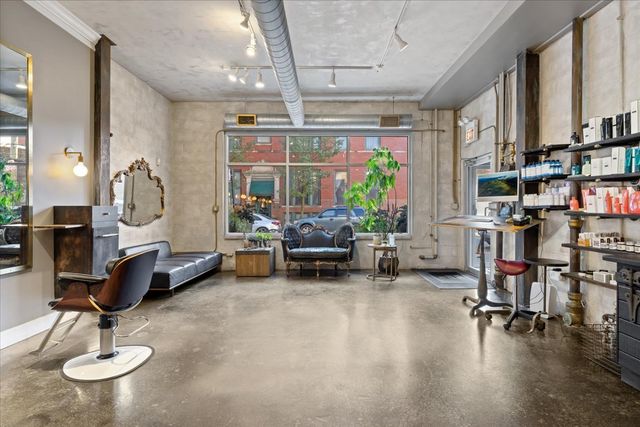 2016 W Concord Place, Chicago, IL 60647