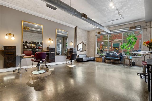 2016 W Concord Place, Chicago, IL 60647