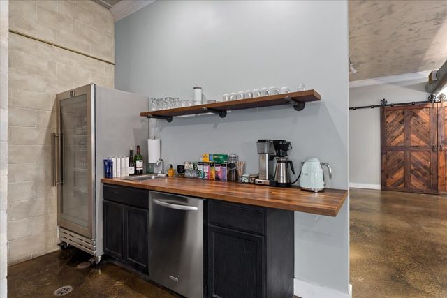 2016 W Concord Place, Chicago, IL 60647