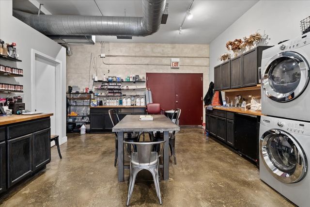 2016 W Concord Place, Chicago, IL 60647