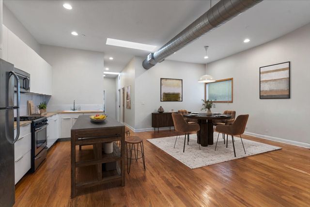 2016 W Concord Place, Chicago, IL 60647