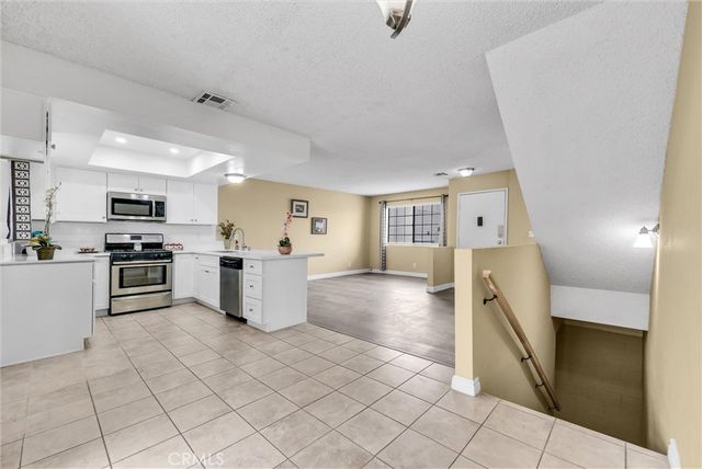 5195 Walnut 14, Chino, CA 91710