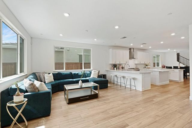 6638 Guadalupe Ln, Stockton, CA 95219