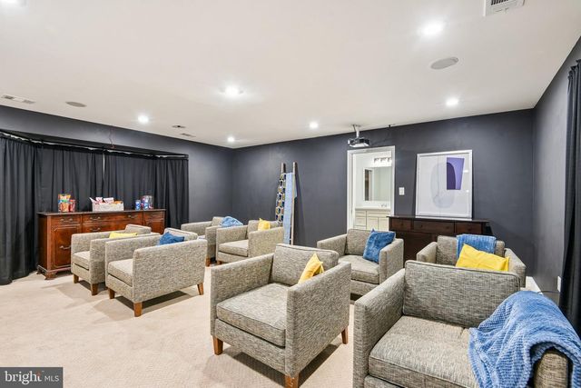 8715 CRESTMONT LN, Laurel, MD 20708