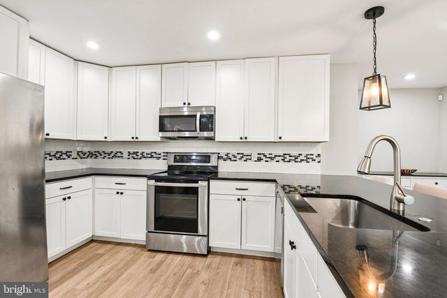 8715 CRESTMONT LN, Laurel, MD 20708