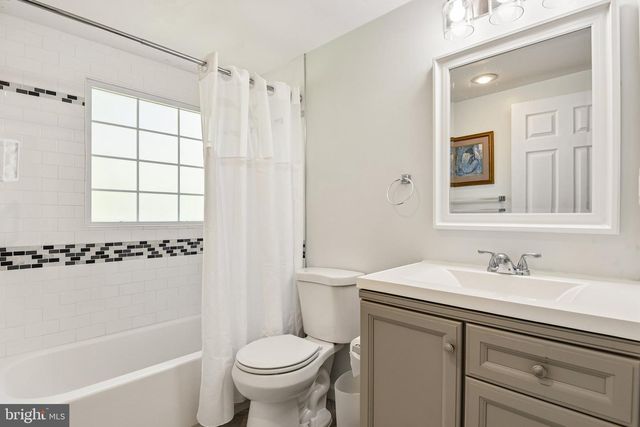 8715 CRESTMONT LN, Laurel, MD 20708