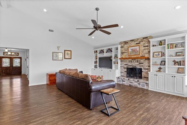 1883 Watterson RD, Bastrop, TX 78602