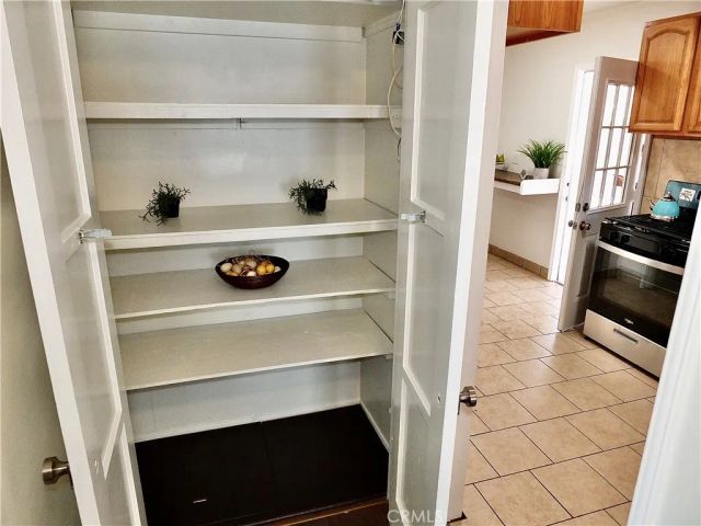 4451 E Goldfield Avenue, Long Beach, CA 90807