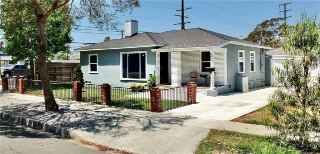4451 E Goldfield Avenue, Long Beach, CA 90807