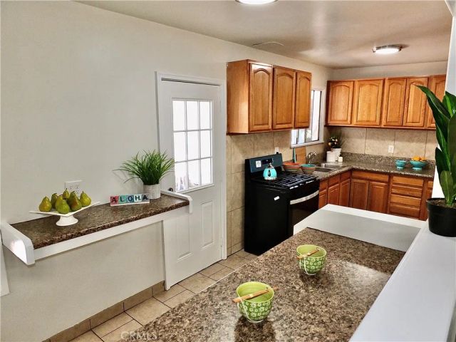 4451 E Goldfield Avenue, Long Beach, CA 90807