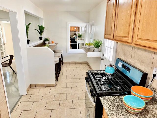 4451 E Goldfield Avenue, Long Beach, CA 90807