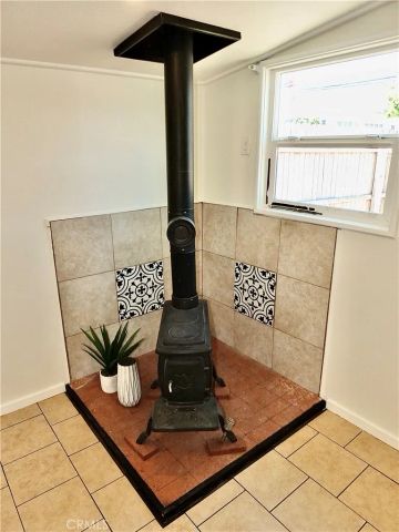 4451 E Goldfield Avenue, Long Beach, CA 90807