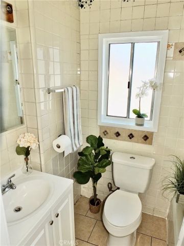 4451 E Goldfield Avenue, Long Beach, CA 90807