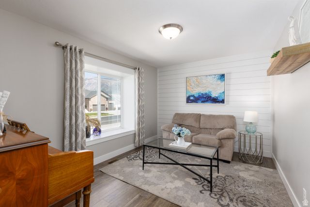 2401 W 2775 N, Farr West, UT 84404