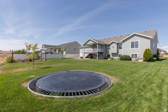 2401 W 2775 N, Farr West, UT 84404