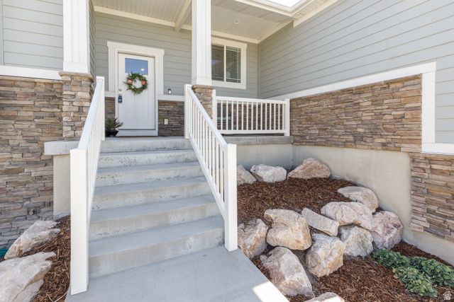 2401 W 2775 N, Farr West, UT 84404