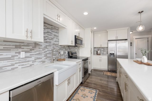 2401 W 2775 N, Farr West, UT 84404