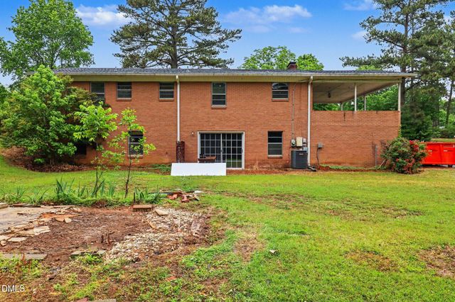 1813 Carbonton Road, Sanford, NC 27330
