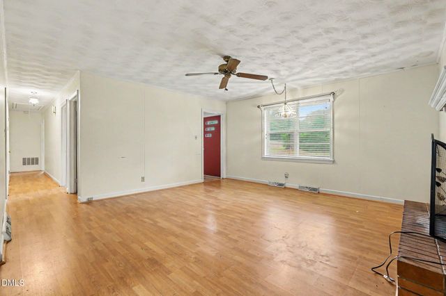 1813 Carbonton Road, Sanford, NC 27330