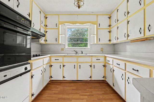 1813 Carbonton Road, Sanford, NC 27330