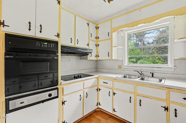 1813 Carbonton Road, Sanford, NC 27330