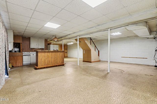 1813 Carbonton Road, Sanford, NC 27330