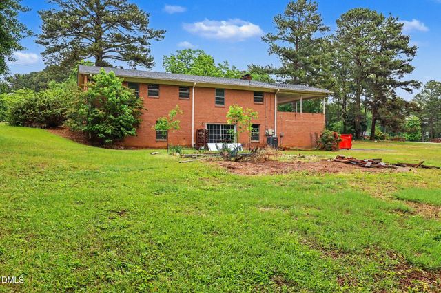 1813 Carbonton Road, Sanford, NC 27330