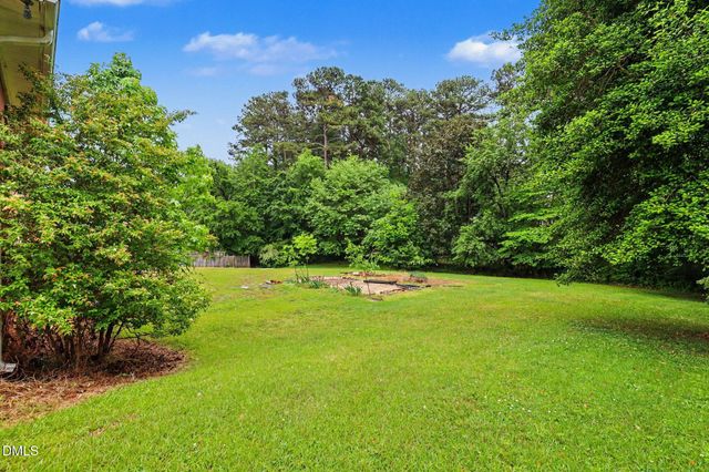 1813 Carbonton Road, Sanford, NC 27330