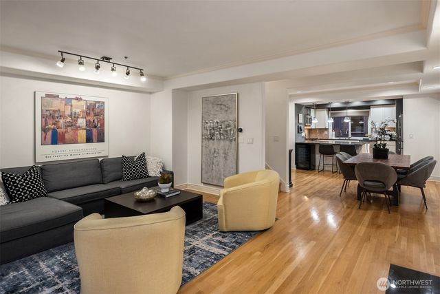 1416 6th Avenue N, Seattle, WA 98109