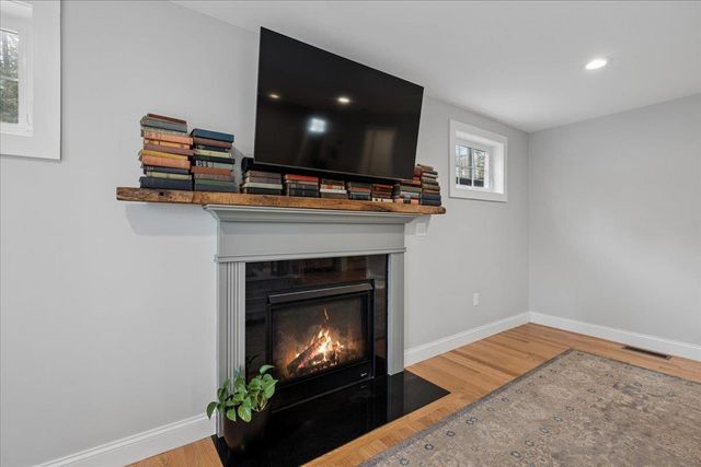 12 Freedom Way, Barrington, NH 03825