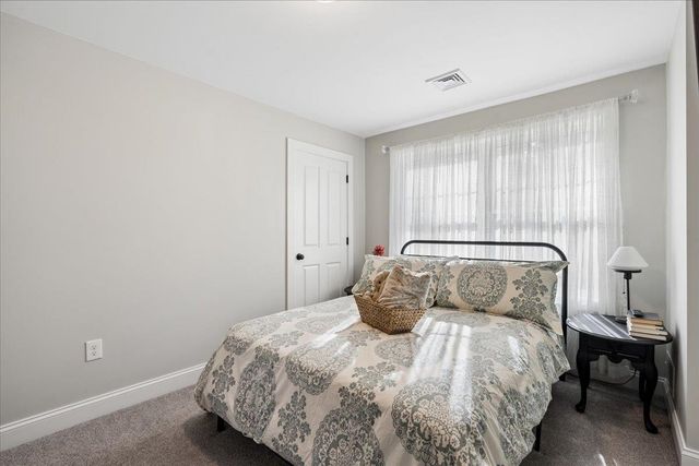 12 Freedom Way, Barrington, NH 03825