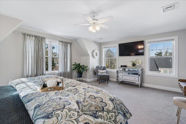 12 Freedom Way, Barrington, NH 03825