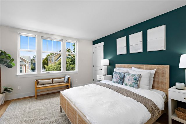 5925 31st Avenue SW, Seattle, WA 98126