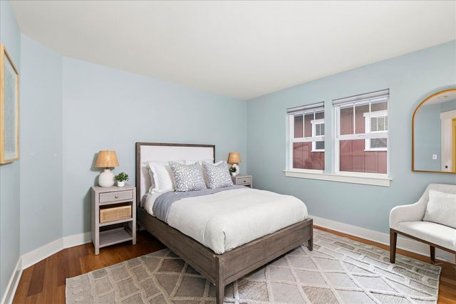 5925 31st Avenue SW, Seattle, WA 98126